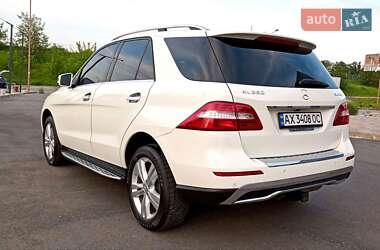 Внедорожник / Кроссовер Mercedes-Benz M-Class 2013 в 