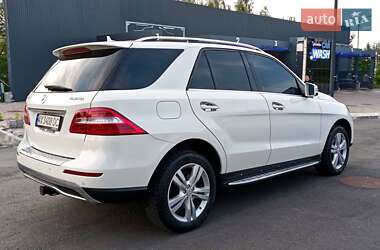 Внедорожник / Кроссовер Mercedes-Benz M-Class 2013 в 