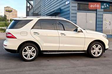 Внедорожник / Кроссовер Mercedes-Benz M-Class 2013 в 