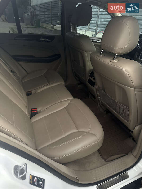 Внедорожник / Кроссовер Mercedes-Benz M-Class 2015 в Львове