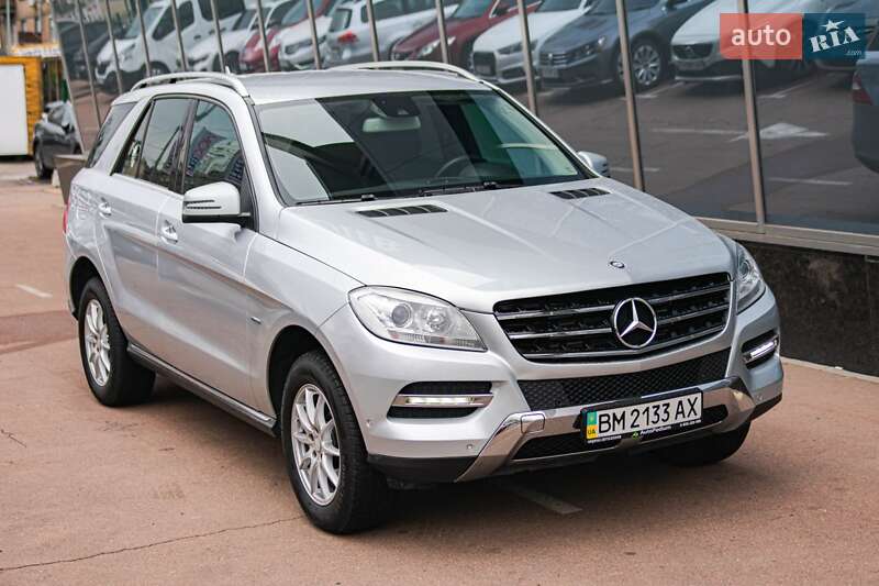 Внедорожник / Кроссовер Mercedes-Benz M-Class 2012 в Киеве