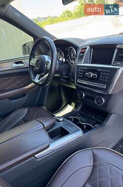 Внедорожник / Кроссовер Mercedes-Benz M-Class 2012 в 