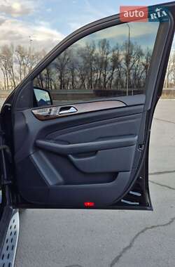 Внедорожник / Кроссовер Mercedes-Benz M-Class 2011 в 
