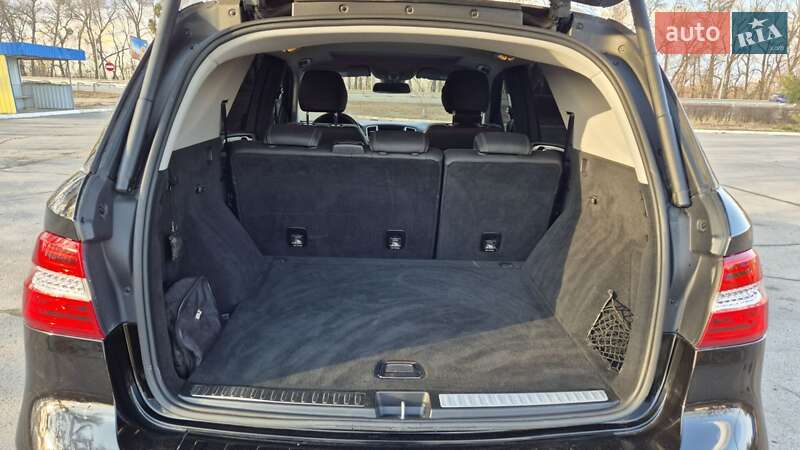 Внедорожник / Кроссовер Mercedes-Benz M-Class 2011 в Полтаве