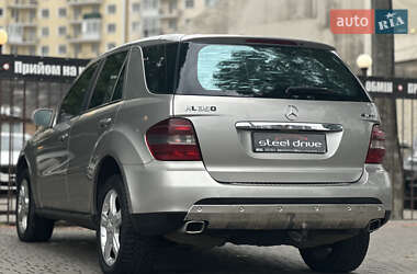 Внедорожник / Кроссовер Mercedes-Benz M-Class 2006 в 