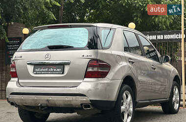 Внедорожник / Кроссовер Mercedes-Benz M-Class 2006 в 