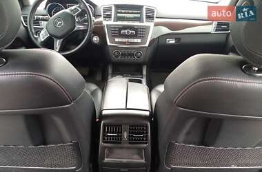 Внедорожник / Кроссовер Mercedes-Benz M-Class 2014 в 