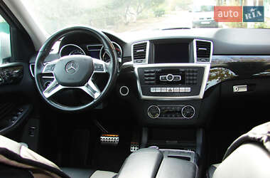 Внедорожник / Кроссовер Mercedes-Benz M-Class 2013 в 
