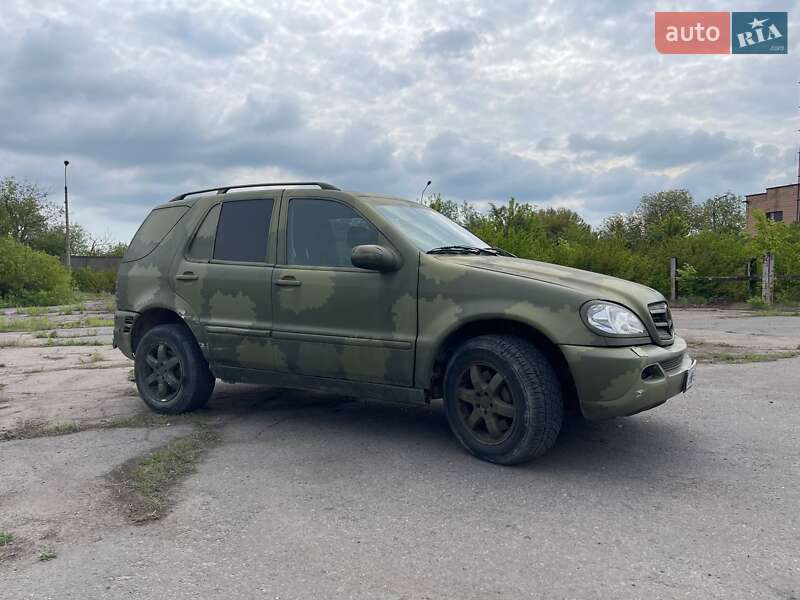 Внедорожник / Кроссовер Mercedes-Benz M-Class 2002 в Ровно