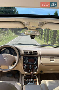 Внедорожник / Кроссовер Mercedes-Benz M-Class 2001 в 