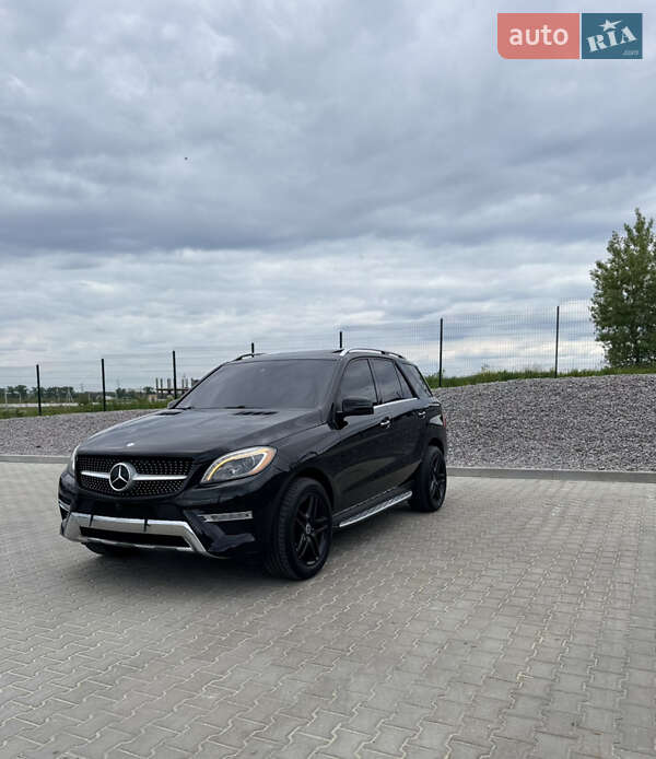 Внедорожник / Кроссовер Mercedes-Benz M-Class 2014 в Вишневом фото 7 Внедорожник / Кроссовер Mercedes-Benz M-Class 2014 в Вишневом