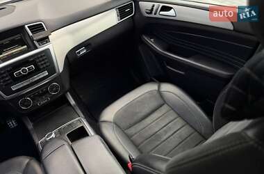 Позашляховик / Кросовер Mercedes-Benz M-Class 2013 в 