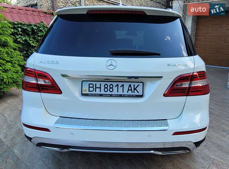 Внедорожник / Кроссовер Mercedes-Benz M-Class 2012 в Одессе