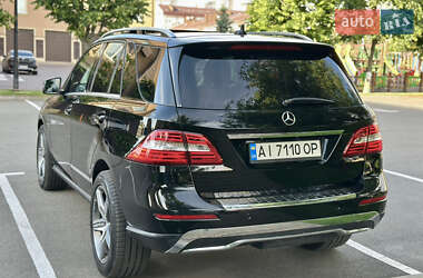 Внедорожник / Кроссовер Mercedes-Benz M-Class 2011 в 