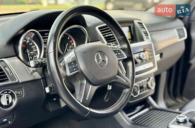 Внедорожник / Кроссовер Mercedes-Benz M-Class 2011 в 