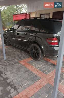 Внедорожник / Кроссовер Mercedes-Benz M-Class 2007 в 
