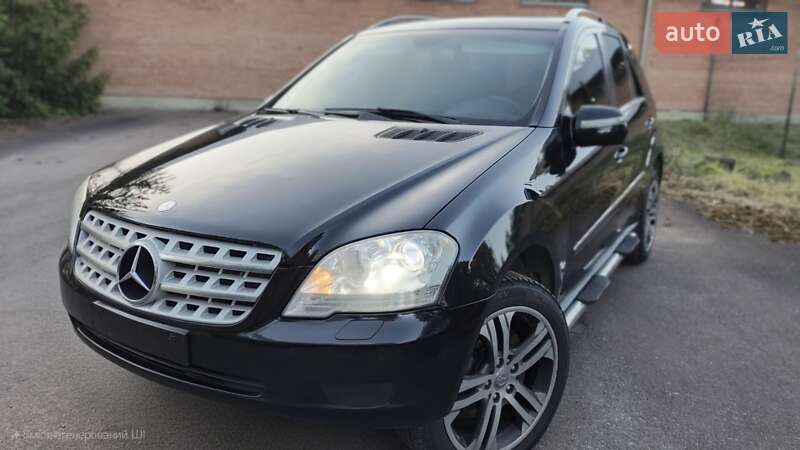 Mercedes-Benz M-Class 2010