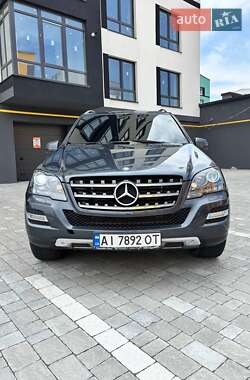 Внедорожник / Кроссовер Mercedes-Benz M-Class 2010 в Ивано-Франковске
