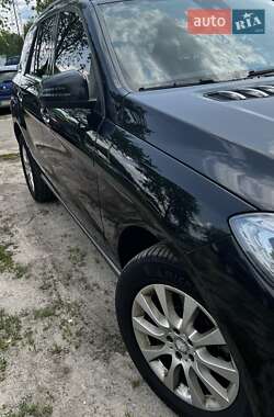 Внедорожник / Кроссовер Mercedes-Benz M-Class 2013 в 