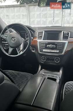 Внедорожник / Кроссовер Mercedes-Benz M-Class 2013 в 