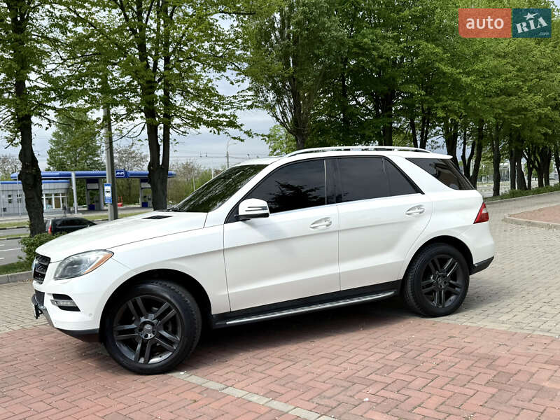 Внедорожник / Кроссовер Mercedes-Benz M-Class 2012 в Харькове