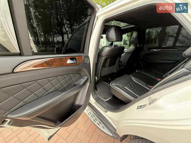 Внедорожник / Кроссовер Mercedes-Benz M-Class 2012 в Харькове