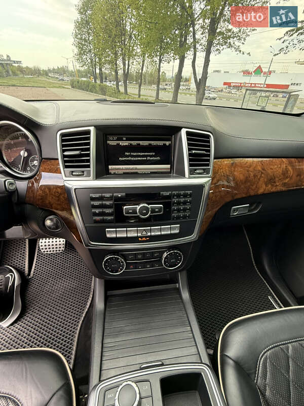 Внедорожник / Кроссовер Mercedes-Benz M-Class 2012 в Харькове