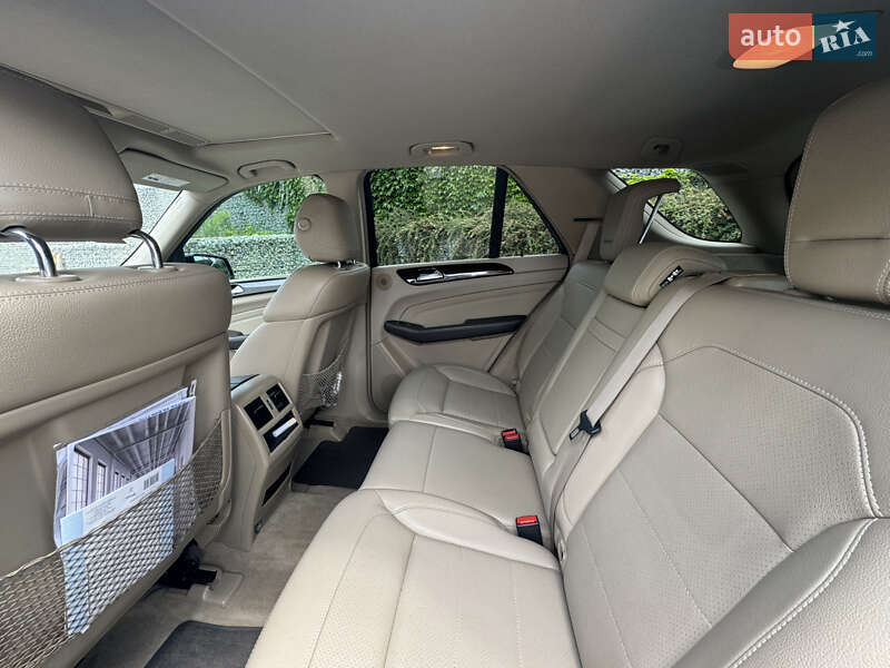 Внедорожник / Кроссовер Mercedes-Benz M-Class 2013 в Черновцах