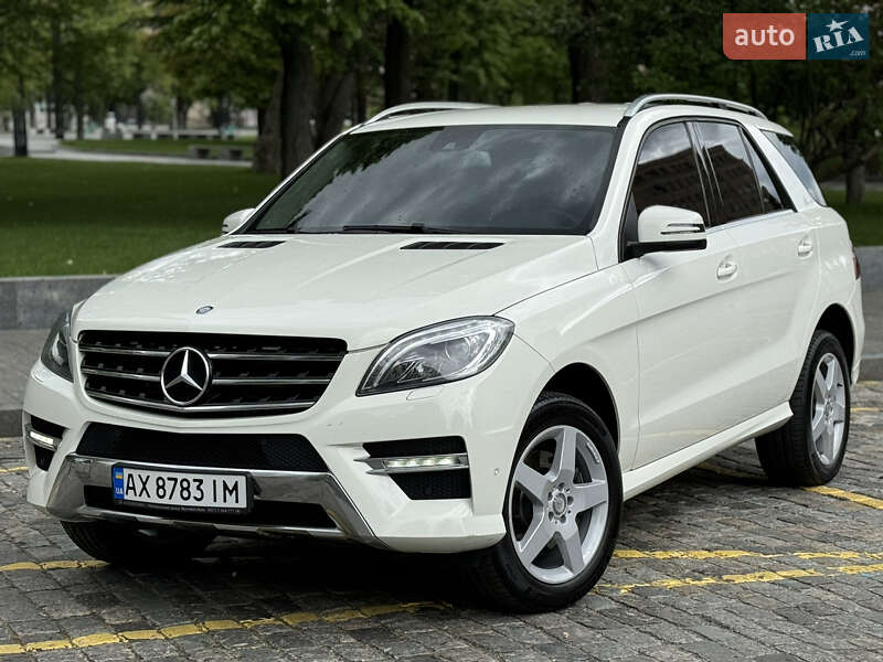 Позашляховик / Кросовер Mercedes-Benz M-Class 2013 в 