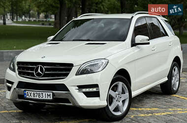 Позашляховик / Кросовер Mercedes-Benz M-Class 2013 в 