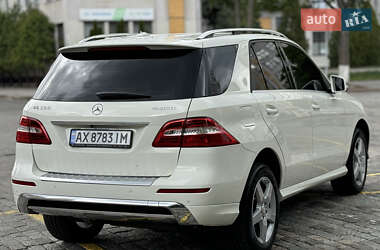 Позашляховик / Кросовер Mercedes-Benz M-Class 2013 в 