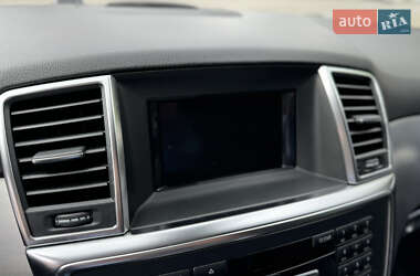Позашляховик / Кросовер Mercedes-Benz M-Class 2013 в 