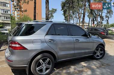 Внедорожник / Кроссовер Mercedes-Benz M-Class 2013 в Киеве
