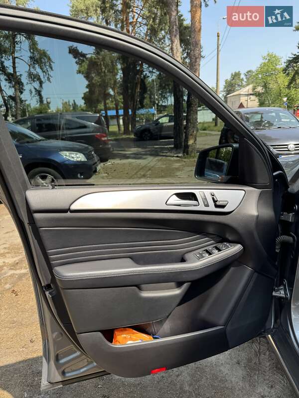 Позашляховик / Кросовер Mercedes-Benz M-Class 2013 в Києві