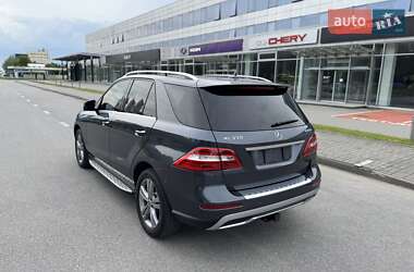Внедорожник / Кроссовер Mercedes-Benz M-Class 2013 в 