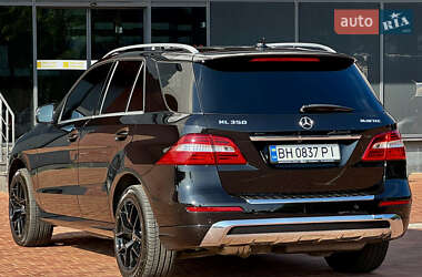 Внедорожник / Кроссовер Mercedes-Benz M-Class 2013 в 