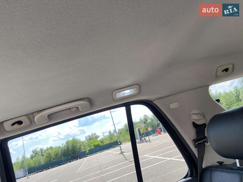 Внедорожник / Кроссовер Mercedes-Benz M-Class 2002 в Киеве