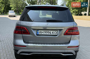 Внедорожник / Кроссовер Mercedes-Benz M-Class 2013 в 