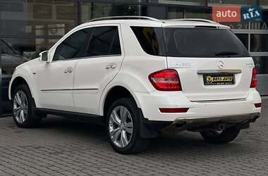Внедорожник / Кроссовер Mercedes-Benz M-Class 2011 в 