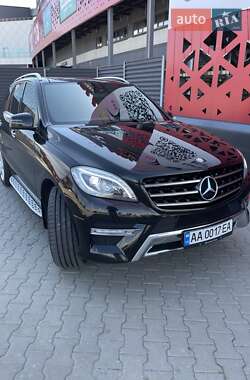 Внедорожник / Кроссовер Mercedes-Benz M-Class 2012 в 