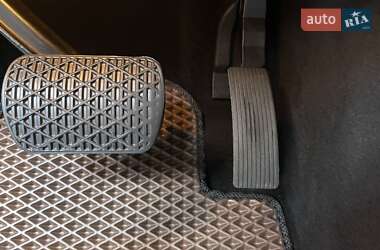 Внедорожник / Кроссовер Mercedes-Benz M-Class 2012 в 