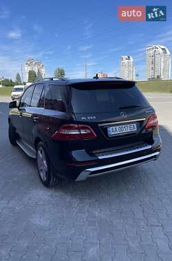 Внедорожник / Кроссовер Mercedes-Benz M-Class 2012 в 