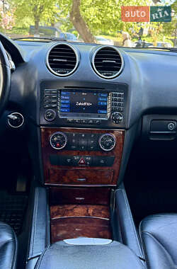 Внедорожник / Кроссовер Mercedes-Benz M-Class 2007 в 