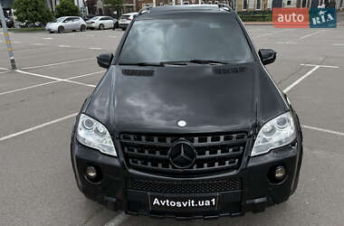 Внедорожник / Кроссовер Mercedes-Benz M-Class 2010 в 