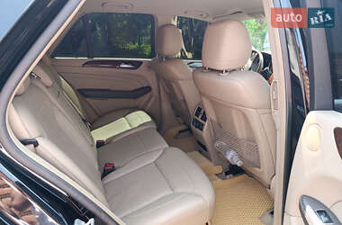 Внедорожник / Кроссовер Mercedes-Benz M-Class 2013 в 