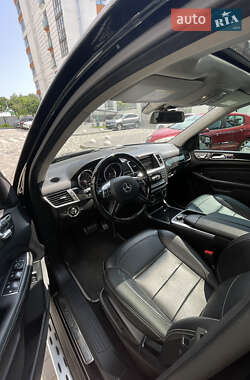 Внедорожник / Кроссовер Mercedes-Benz M-Class 2014 в 