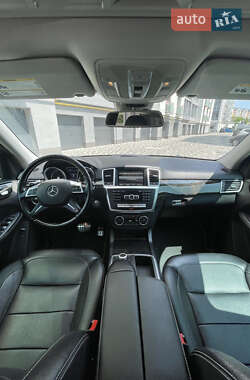 Внедорожник / Кроссовер Mercedes-Benz M-Class 2014 в 