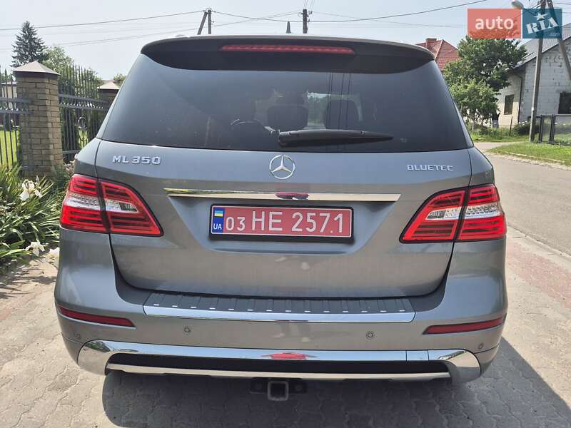 Внедорожник / Кроссовер Mercedes-Benz M-Class 2013 в Луцке