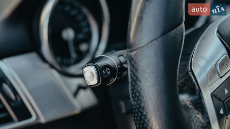 Внедорожник / Кроссовер Mercedes-Benz M-Class 2014 в Ровно