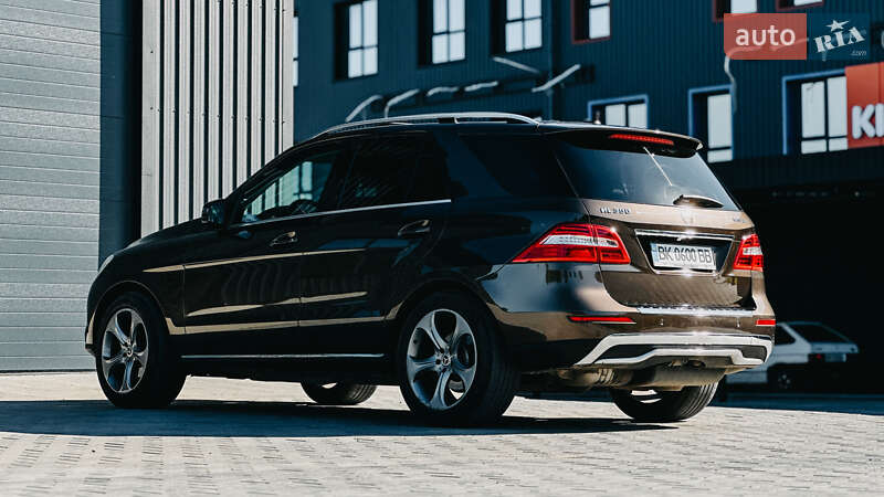 Внедорожник / Кроссовер Mercedes-Benz M-Class 2014 в Ровно